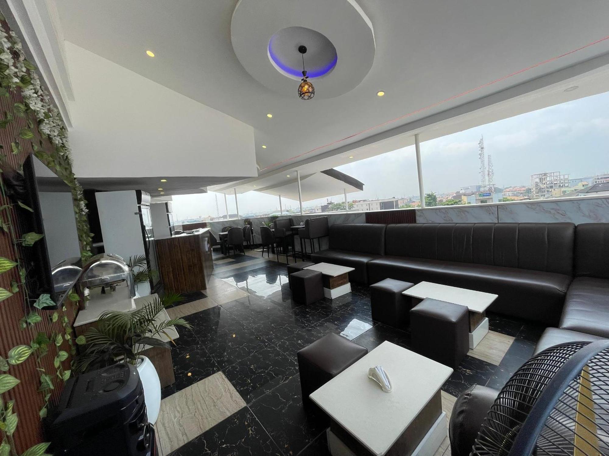 Presken Hotel At International Airport Road Ikeja Buitenkant foto