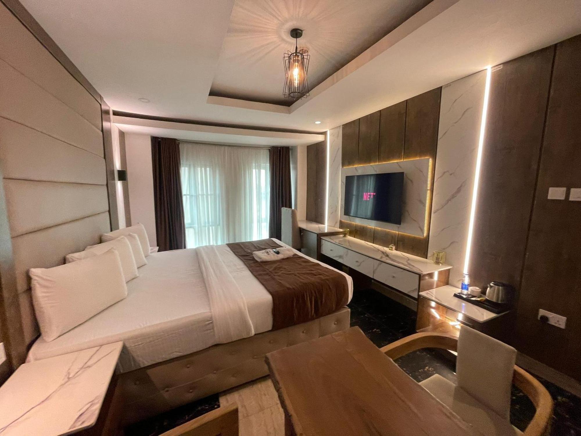 Presken Hotel At International Airport Road Ikeja Buitenkant foto