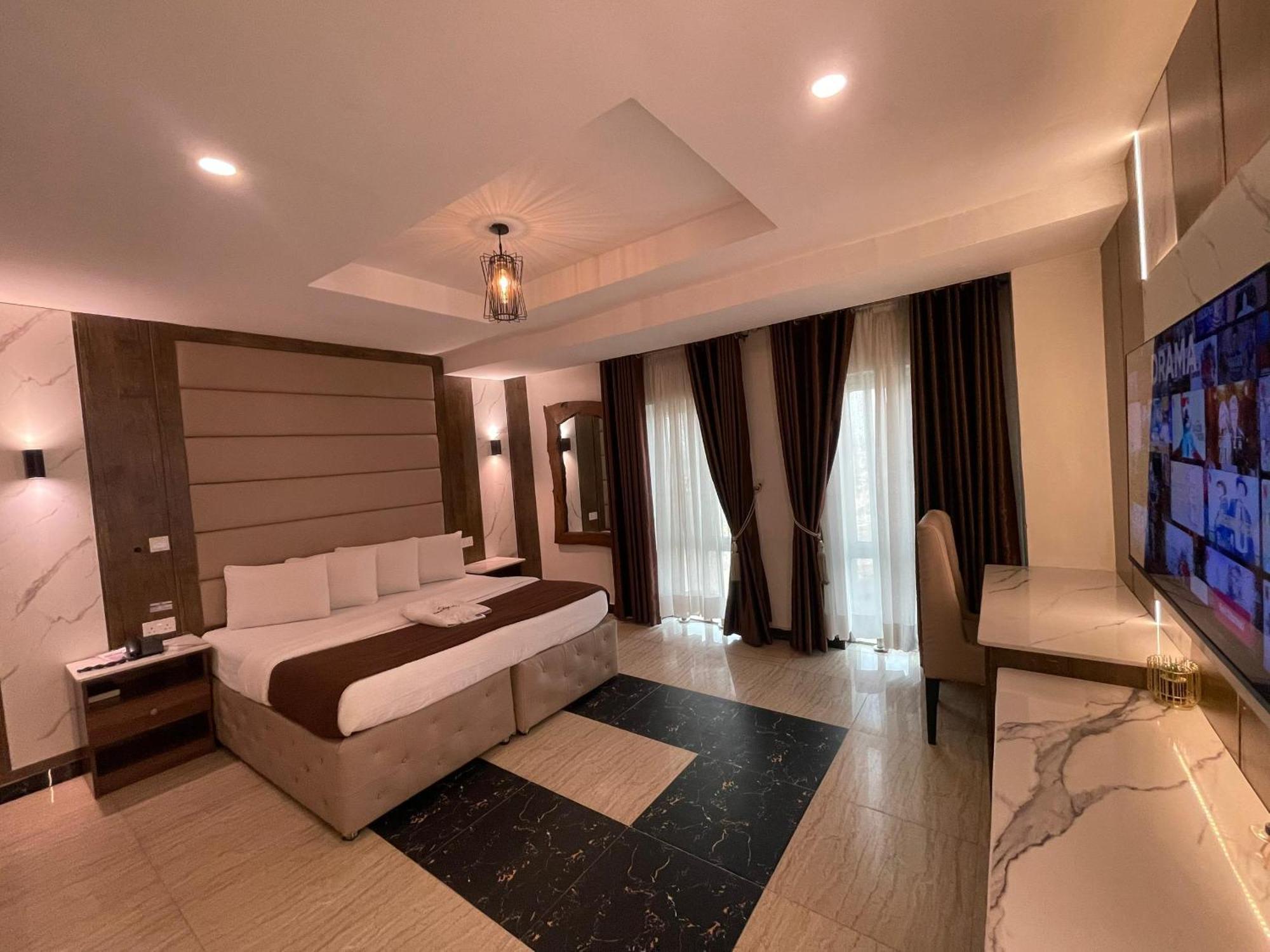 Presken Hotel At International Airport Road Ikeja Buitenkant foto